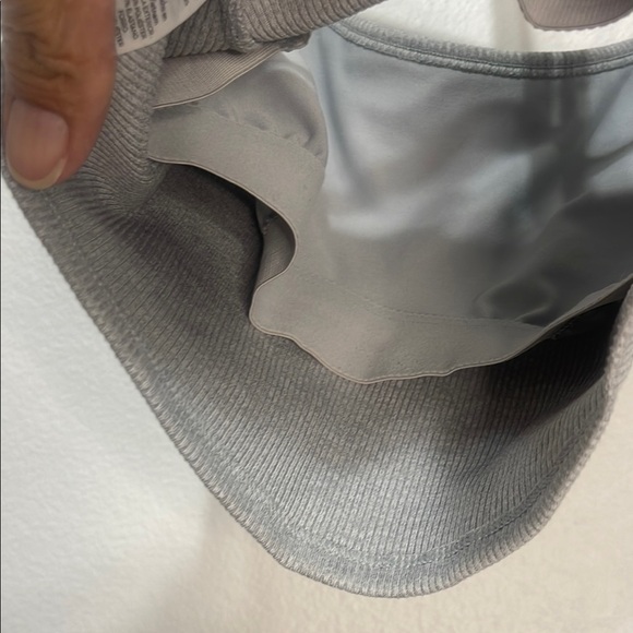 ALO Yoga Light Gray Ribbed Crop Top Size XS NWT - Picture 8 of 9